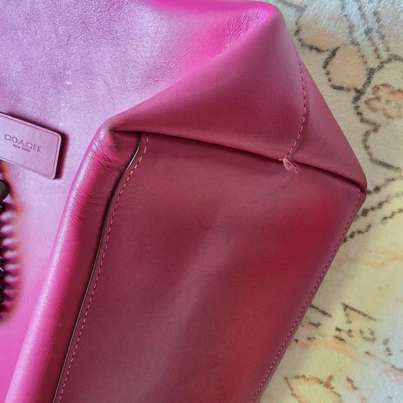 Coach Signature Chain Central Tote - Picture 14 of 16